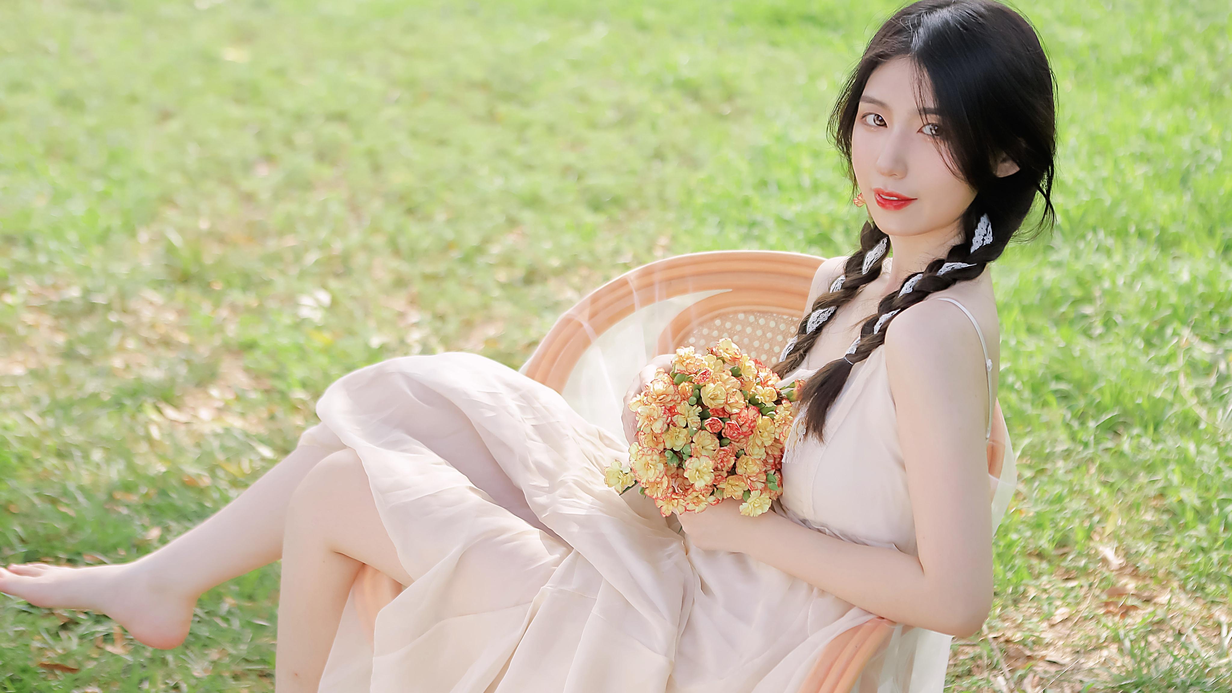 重庆高温红色预警两连发 防空洞成避暑“天堂”